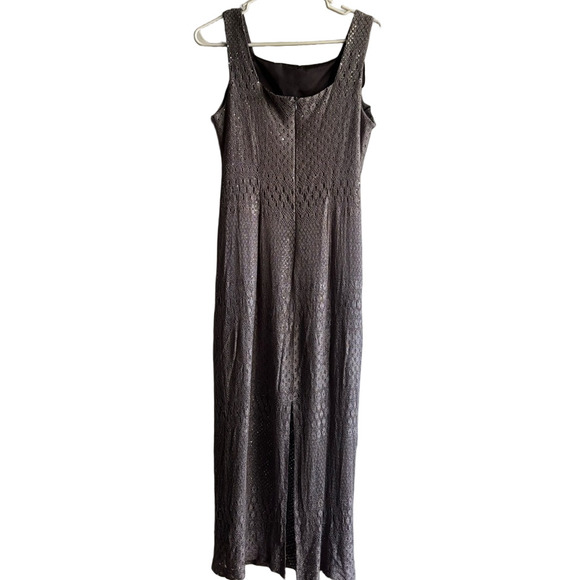 Chic Sleeveless Maxi Dress in Gray - Picture 6 of 6